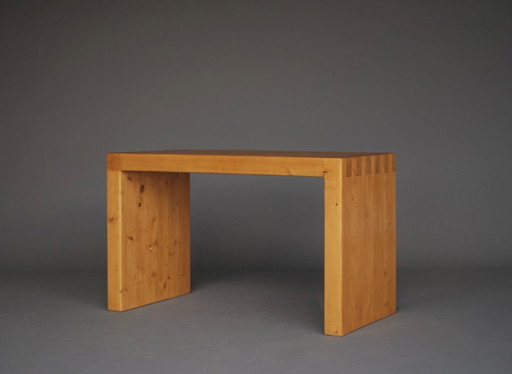 Vintage solid pine bench in the style of Ate van Apeldoorn, 1970s