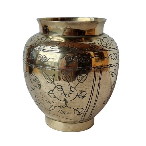 Mid Century Chinese Messing Vaas