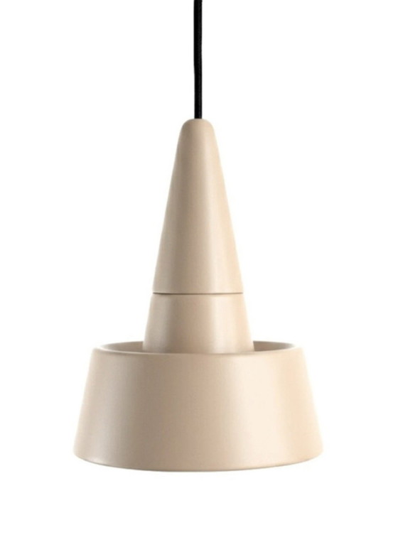 Image 1 of Neo, Rodrigo Vairinhos – Handgefertigte Keramik-Pendelleuchte / Hängeleuchte (Beige)
