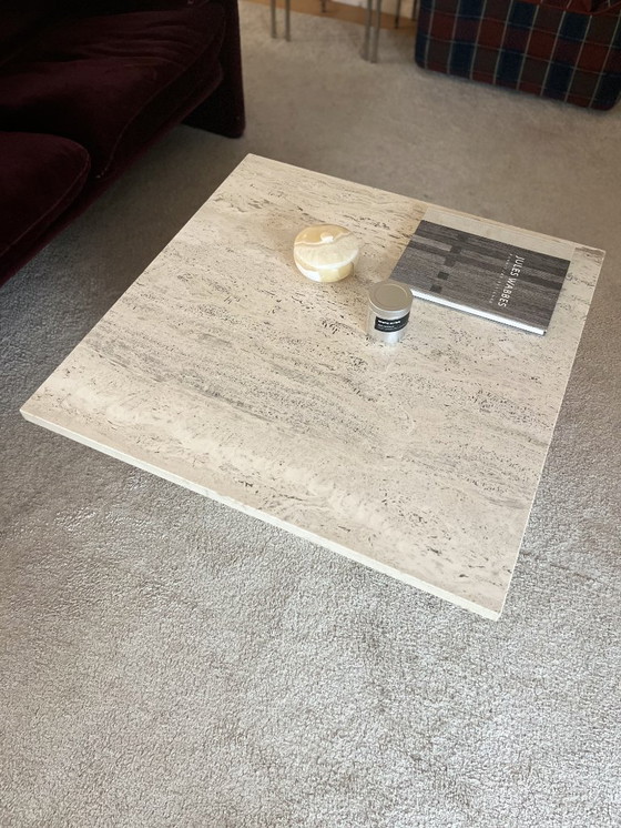 Image 1 of table basse en travertin