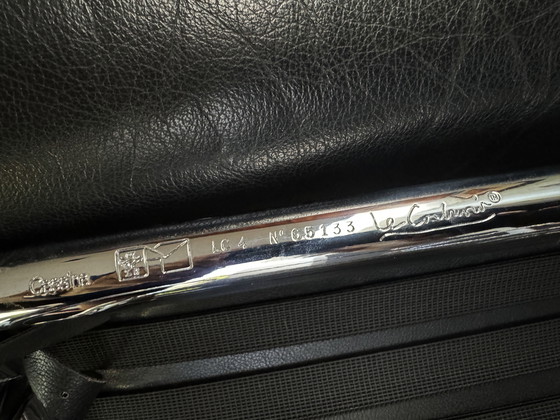 Image 1 of Le Corbusier / Perriand chaise longue in black leather