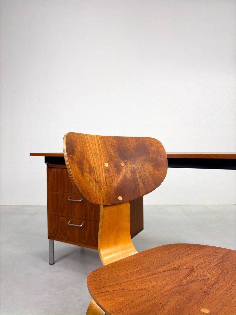 Pastoe Desk from the 'Made to Measure' series by Cees Braakman