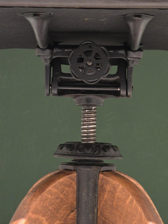 Image 1 of Sedia girevole da ufficio antica