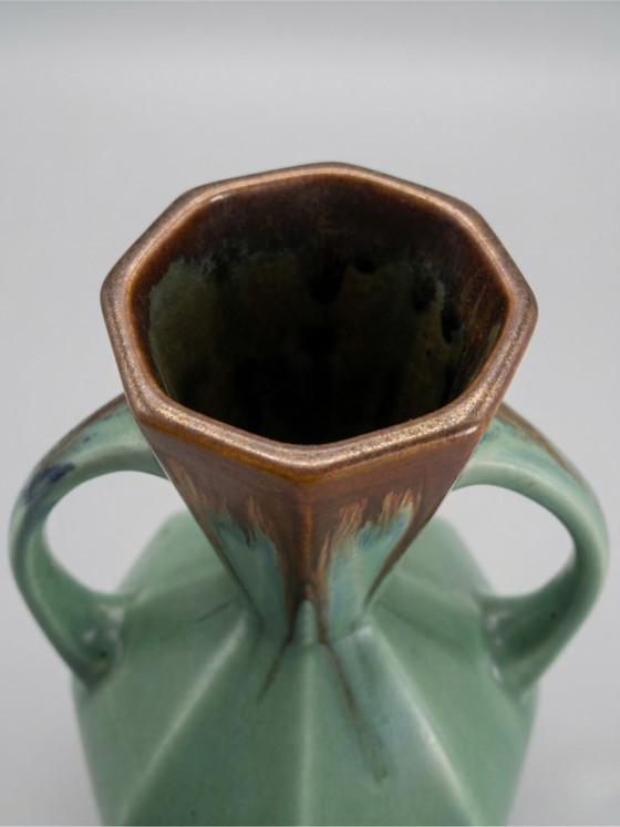 Image 1 of Art Deco vaas – De Bruyn Pottery – Frankrijk – Groen & bruin gegoten glazuur – 19 cm