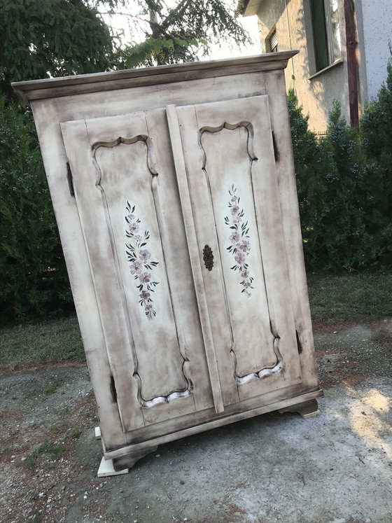 Armoire Double avec Motif Floral Peint à la Main (photo 4 of 14)