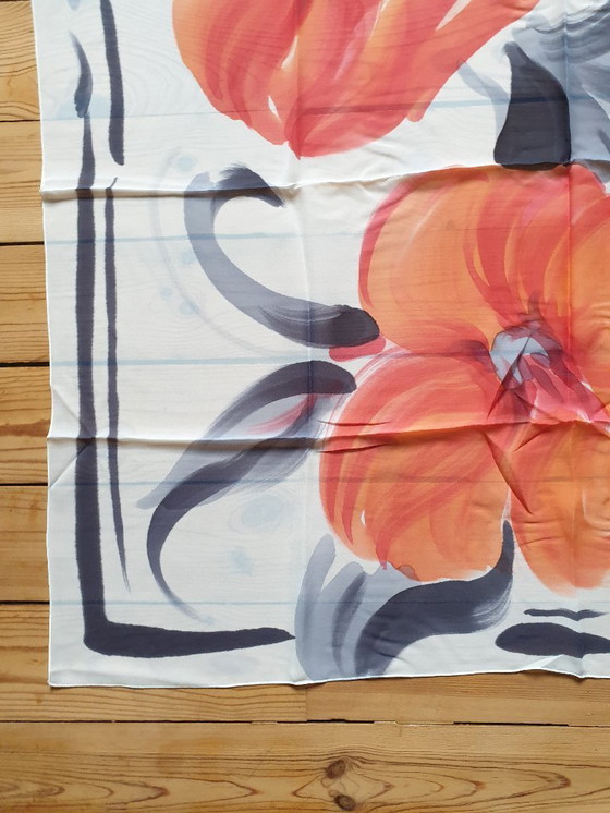 Image 1 of Carré de mousseline de soie Christian Martin signé neuf dans sa pochette d'origine peint à la main