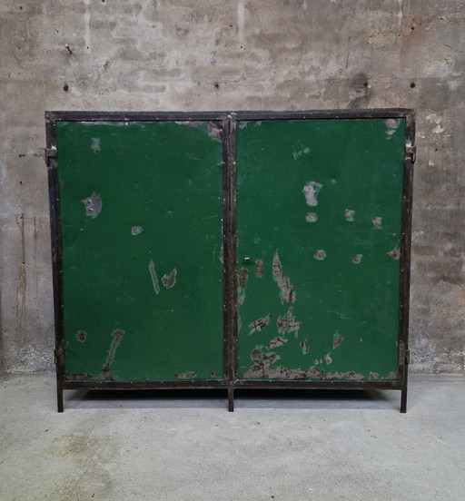 Industrial vintage kast highboard bar wandkast boekenkast metalen kast