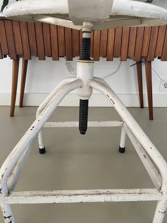 Image 1 of tabouret pivotant vintage en acier industriel