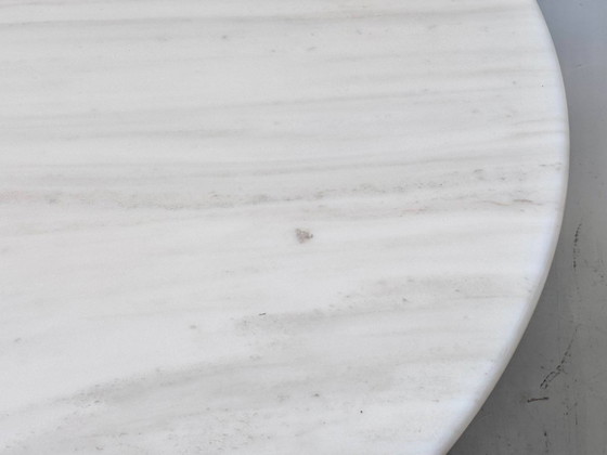 "Tulip" Tisch von Eero Saarinen für Knoll International, 1956 – Esszimmergarnitur, Fiberglass, Marble (photo 5 of 13)