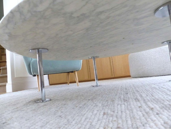 Image 1 of "Grasshopper Coffee Table" in satin-finish Statuarietto marble by Knoll, designed by Piero Lissoni - 120 cm
