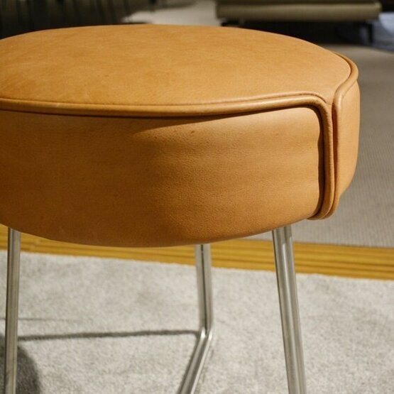 Image 1 of Bert Plantage Fuse stool