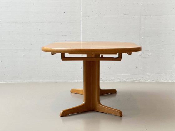 Image 1 of Round extendable dining table made of light-colored solid beech wood, 1970s