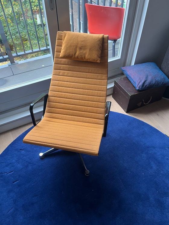 Image 1 of Charles Eames EA 124