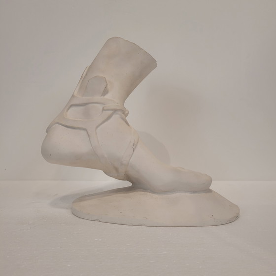 Image 1 of 	 Escultura / Figura “Pie A La Antica”, Polvo De Mármol, Estilo Clasicista, S. Xxi – Francia