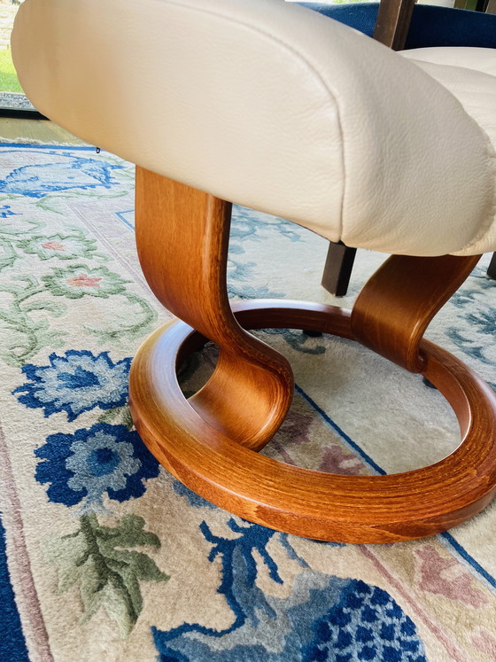 Image 1 of Stressless-Sessel von Ekornes, Modell Consul Classic, inklusive Hocker