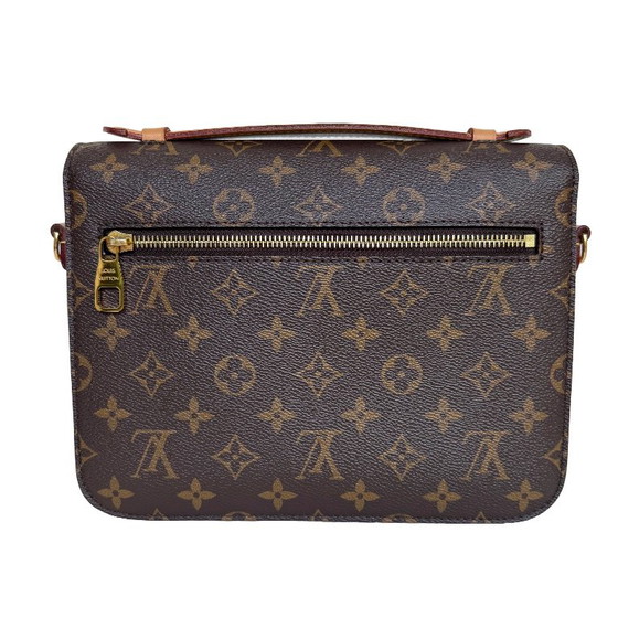 Louis Vuitton Pochette Metis – Crossbody tassen, Calfskin (photo 12 of 13)