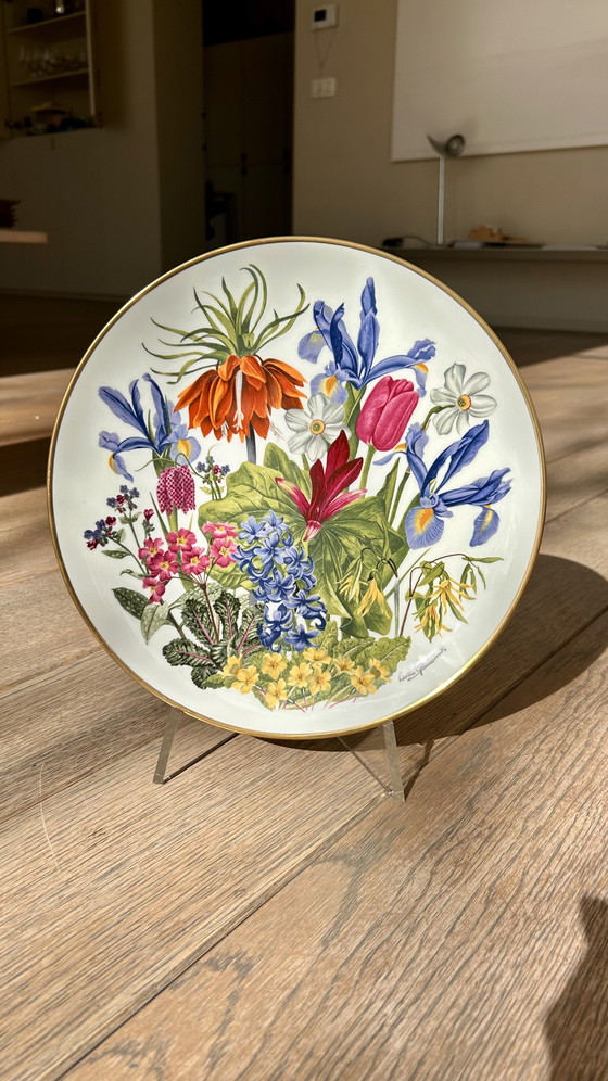 Image 1 of Collezione di piatti in porcellana Franklin "Fiori dell'anno" della Royal Horticultural Society