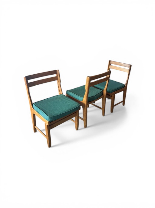 Set van 6 eikenhouten stoelen "Raphaël" van Guillerme & Chambron voor uw huis.