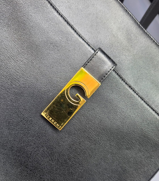 Borsa a tracolla Givenchy Vintage con logo G in pelle | Nera | Made in Italy | Set completo – Borse a spalla (photo 2 of 15)