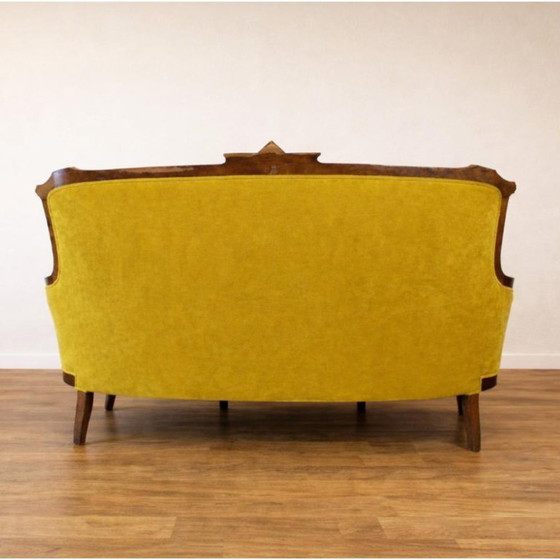 Image 1 of Sofa im Jugendstil aus Walnussholz und senffarbenem Samt