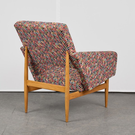 Fauteuil vintage, TON, années 1960, Tchécoslovaquie – Textile, Wood (photo 7 of 12)