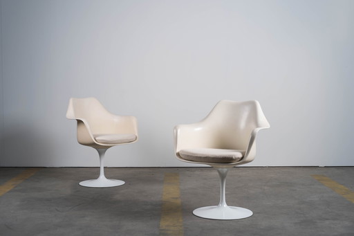 Eero Saarinen - Knoll 'Tulip' Armchairs