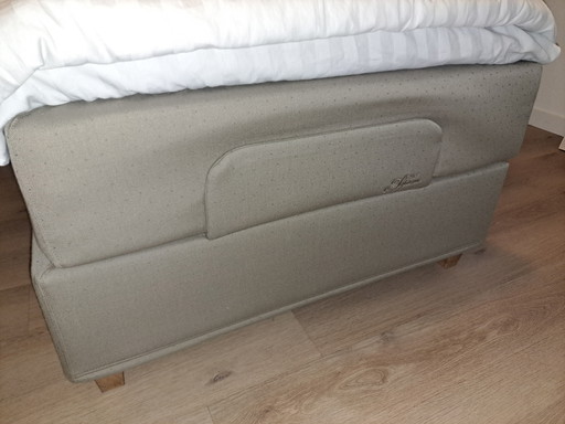 Verstelbaar 1 persoons boxspring bed