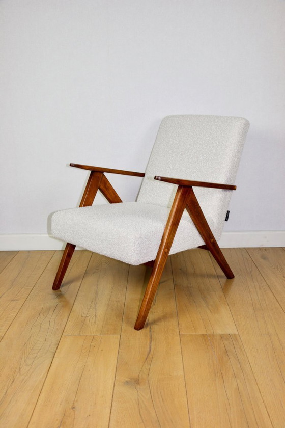 Image 1 of Fauteuil vintage B-310 VAR blanc structure bouclé années 1970