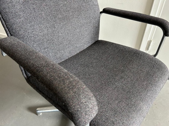 Image 1 of Artifort Design Stühle – Industriell & Zeitlos – erhältlich im 2er-Pack, 6 Stück verfügbar