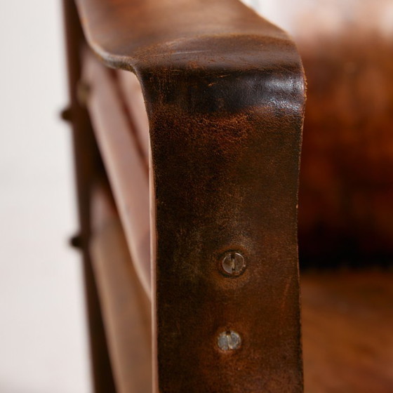 Image 1 of Poltrona e pouf in pelle di vitello ungherese, set da 2