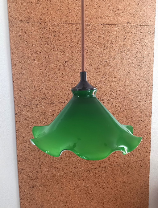 Mid Century Franse groene opaline glazen hanglamp