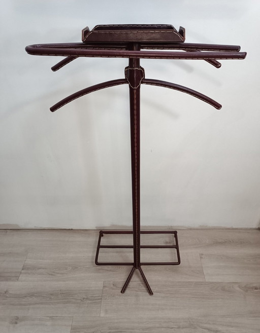 Luxueux valet en cuir cousu par Jacques Adnet 1950