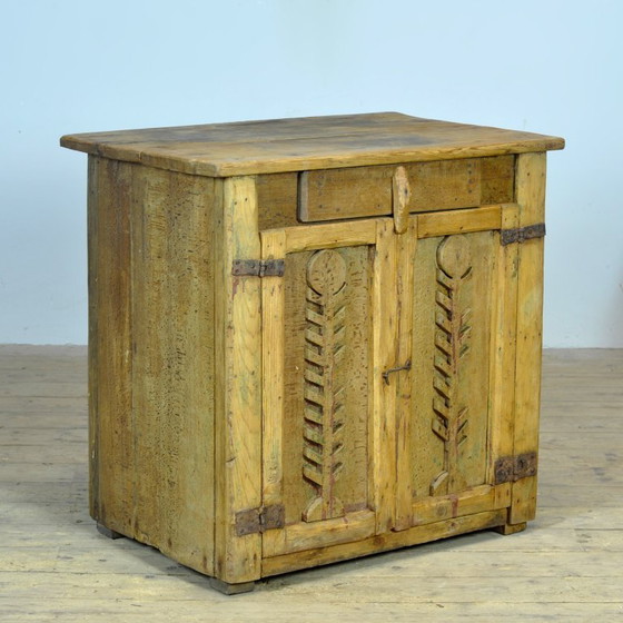 Image 1 of Mobiletto d'arte popolare, circa 1880