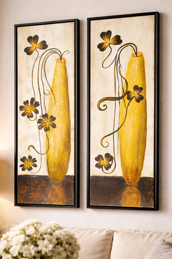 Image 1 of Set di 2 opere d'arte incorniciate e dipinte a mano - Design vaso giallo