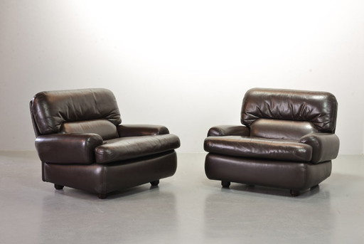 Set of 2 Comfortable Mid-Century Design Durlet Brutalist Lounge Chairs in Chocolate Brown Leather. Belgium, 1970s.