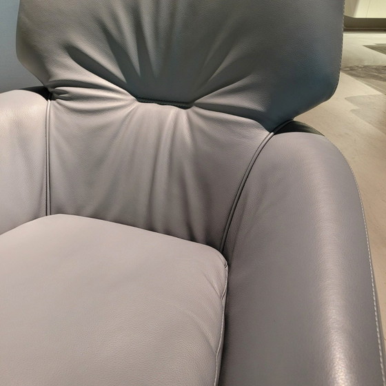 Image 1 of Leolux Lloyd armchair with ottoman