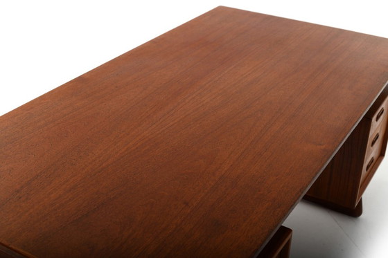 Image 1 of Svend Åge Madsen Kufenschreibtisch aus Teakholz 1960er Jahre