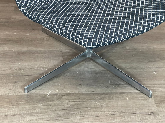 Image 1 of Poltrona lounge Arper Catifa 70