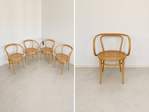 Sedia originale Thonet 210R :: Poltrona :: 4 pezzi :: Ottime condizioni