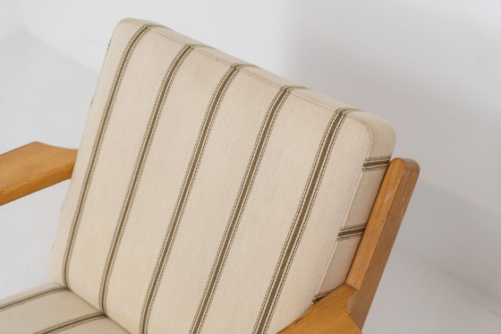 Image 1 of Pair of Early GE-290 lounge chairs in oak by Hans J. Wegner for Getama (Denmark, 1953).