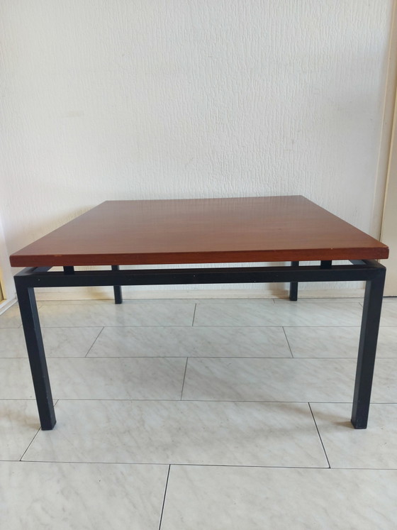 Image 1 of Tavolino da caffè vintage con struttura in metallo nero