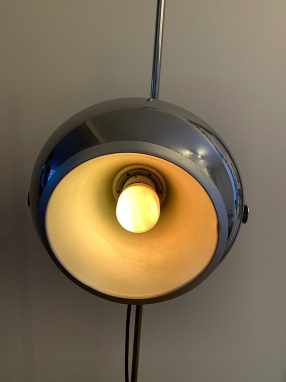 Image 1 of Space Age Oogbol Vloerlamp in Chroom