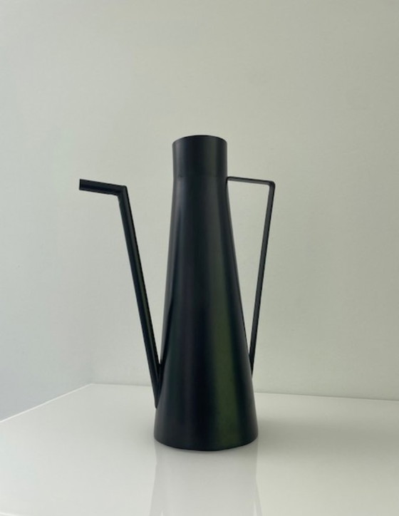 Image 1 of Annaffiatoio/vaso di design minimalista "Portici" in ferro nero opaco