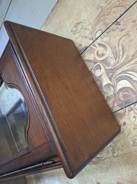 Image 1 of Klassieke Vitrinekast, servieskast, drankenkast afm. 60x40cm en 130cm hoog.