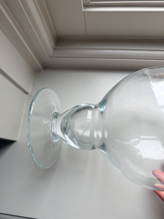 Image 1 of Brocca/vaso alto in vetro spesso, modello classico con orecchio