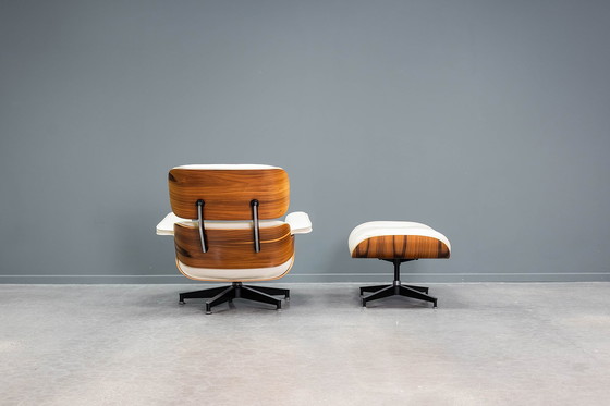 Image 1 of Sillón Eames + otomana