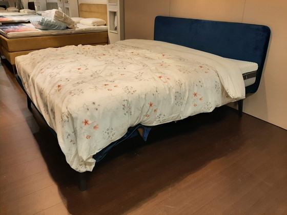 Stiel bed – Avek (photo 4 of 4)