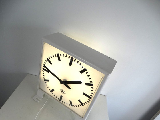 Image 1 of Double-sided station clock from TN