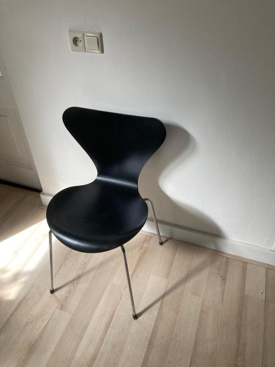 2x Originele Fritz Hansen Vlinderstoelen – Eetkamerstoelen, Chrome, Wood (photo 4 of 6)
