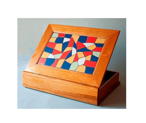 Houten dozen versierd met Catalaans trencadís-mozaïek (Gaudí, Barcelona). Multifunctionele doos. Nieuw.
